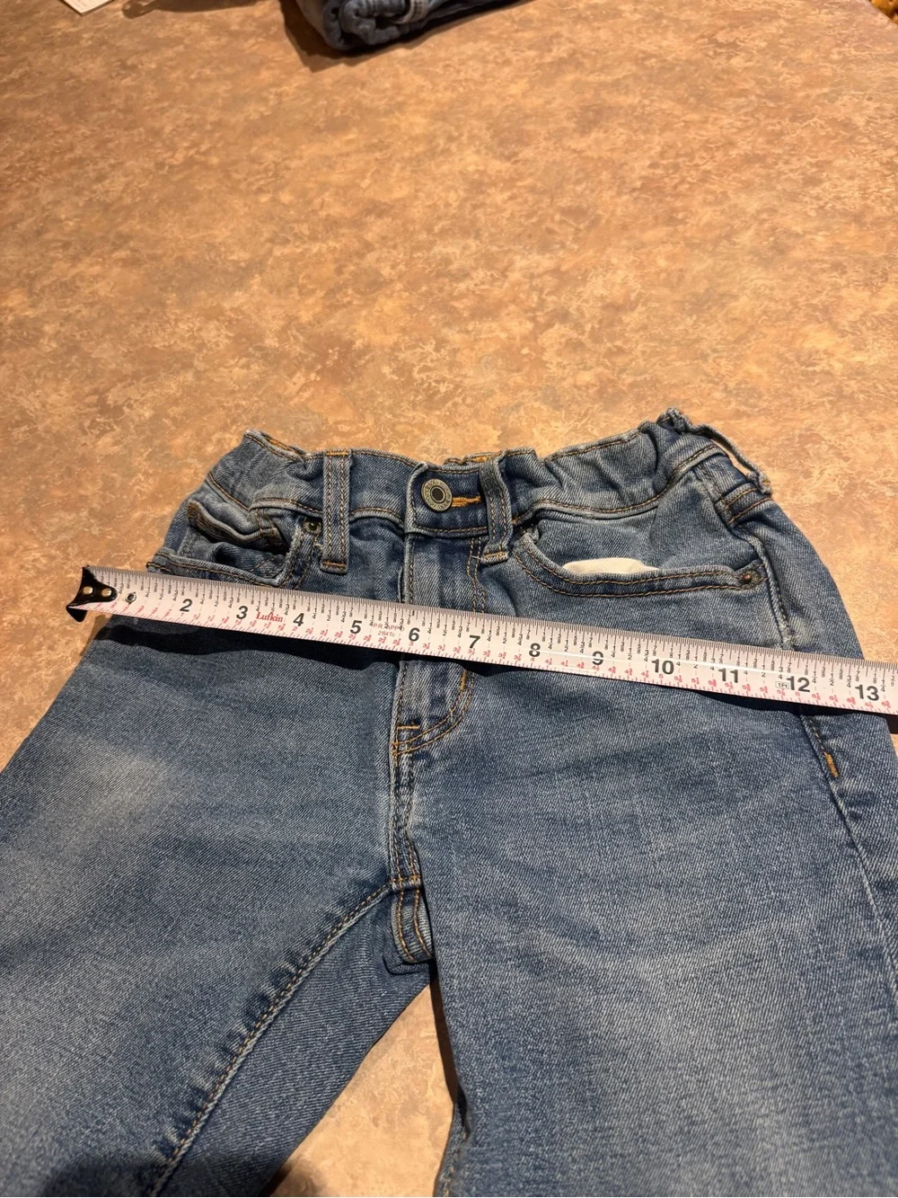 Classic Men's Blue Denim Jeans - Picture 6 of 11